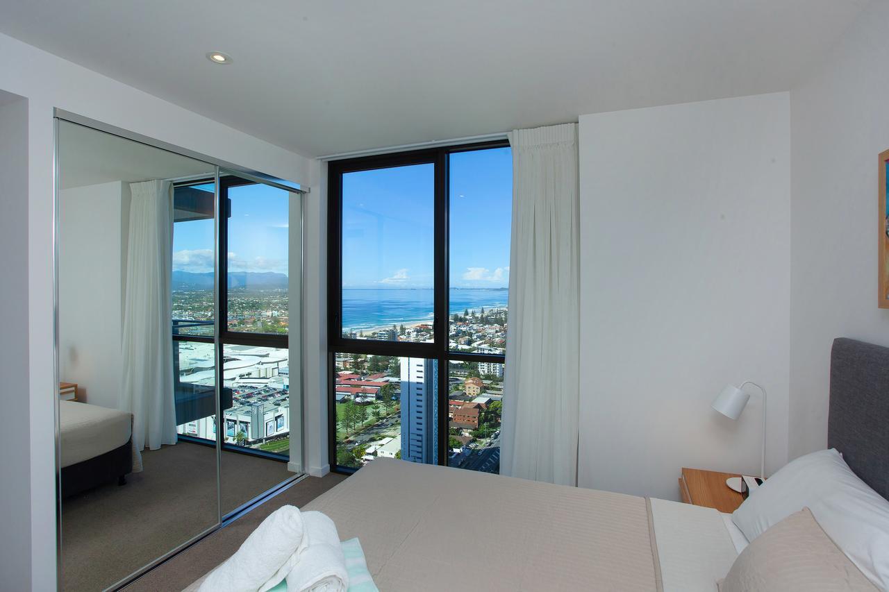 High Floor Ocean View Suites Broadbeach 黄金海岸 外观 照片